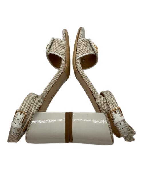 TORY BURCH（トリーバーチ）TORY BURCH (トリーバーチ) KIRA 65MM SANDAL　ストラップサンダル ベージュ サイズ:5 1/2Mの古着・服飾アイテム