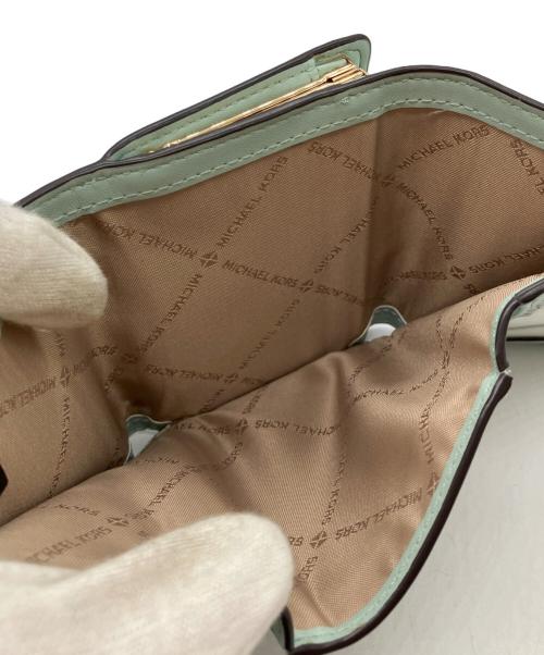 MICHAEL KORS（マイケルコース）MICHAEL KORS (マイケルコース) 3つ折り財布 グリーンの古着・服飾アイテム
