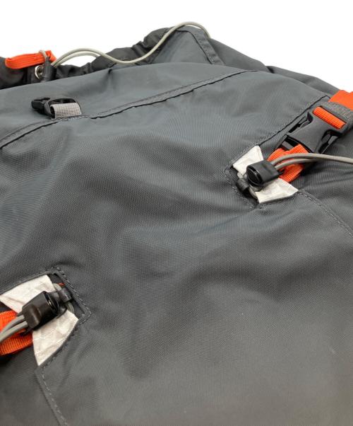 MOUNTAIN HARD WEAR（マウンテンハードウェア）MOUNTAIN HARD WEAR (マウンテンハードウェア) DIRETTISSIMA 35 グレーの古着・服飾アイテム