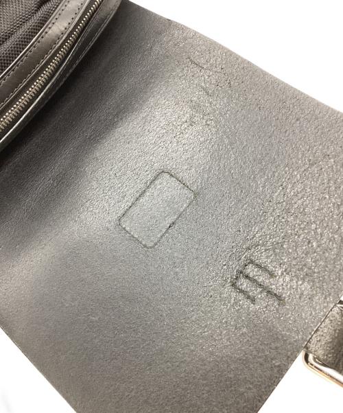 TUMI（トゥミ）TUMI (トゥミ) レザーナイロンショルダーバッグ ブラックの古着・服飾アイテム