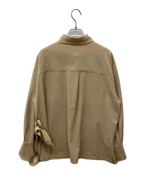 Adam et Rope（アダム エ ロペ）Adam et Rope (アダム エ ロペ) 2WAYギャバオーバーシャツ ベージュ サイズ:FREEの古着・服飾アイテム