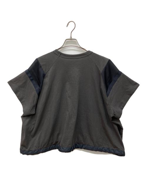 sacai（サカイ）sacai (サカイ) Satin x Cotton Jersey T-Shirt グレー サイズ:1の古着・服飾アイテム