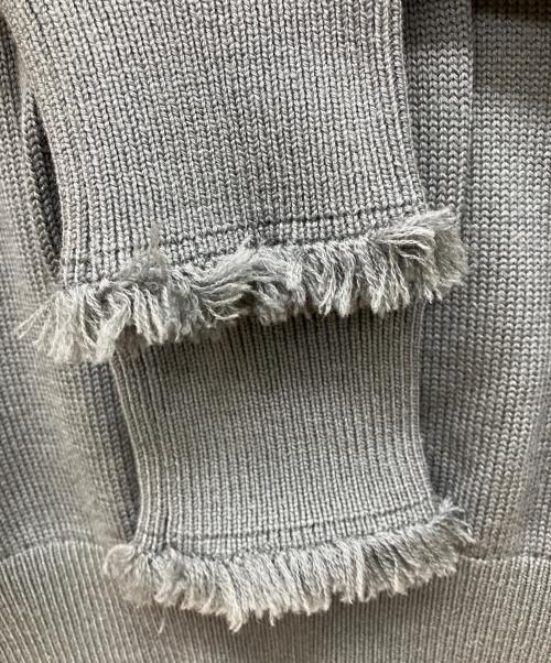 LOEFF（ロエフ）LOEFF (ロエフ) 9ゲージ フリンジ クルーネック ニットプルオーバー グレーの古着・服飾アイテム