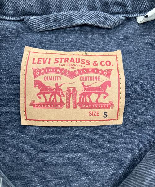 LEVI'S（リーバイス）LEVI'S (リーバイス) バギートラッカー オーバーサイズドデニムジャケット ブラック サイズ:Sの古着・服飾アイテム