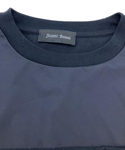 HERNO（ヘルノ）HERNO (ヘルノ) LAMINAR COMPACT JERSEY BIMATERIAL T-SHIRT（ラミナー コンパクト ジャージー バイマテリアル ティーシャツ） ネイビー サイズ:44の古着・服飾アイテム