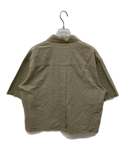 FRED PERRY（フレッドペリー）FRED PERRY (フレッドペリー) Placket Detail Shirt カーキ サイズ:36の古着・服飾アイテム