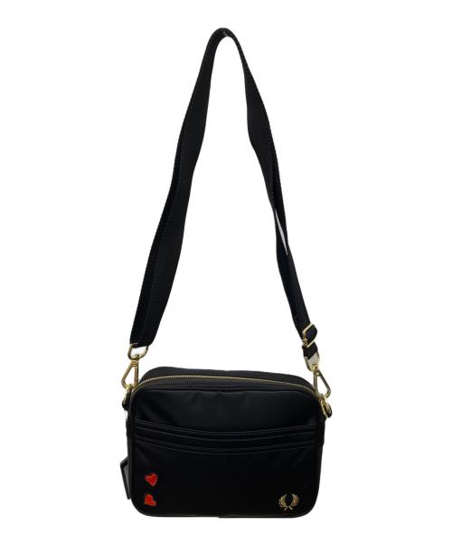 FRED PERRY（フレッドペリー）FRED PERRY (フレッドペリー) Amy Mini Shoulder Bag ブラック 未使用品の古着・服飾アイテム