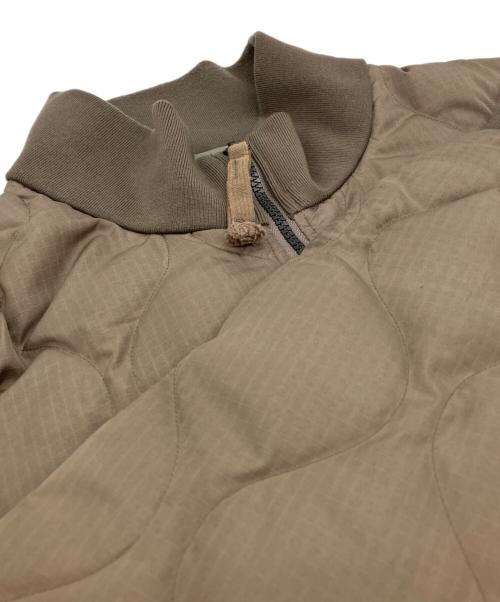 TAION（タイオン）TAION (タイオン) MILITARY LIB HI NECK DOWN JKT ブラウン サイズ:XLの古着・服飾アイテム