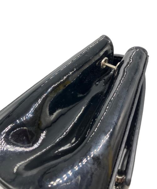 Vivienne Westwood（ヴィヴィアンウエストウッド）Vivienne Westwood (ヴィヴィアンウエストウッド) エナメルショルダーバッグ ブラックの古着・服飾アイテム