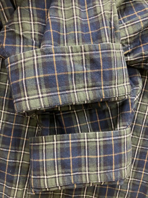 BALENCIAGA（バレンシアガ）BALENCIAGA (バレンシアガ) OversizedShirt グリーン サイズ:2の古着・服飾アイテム