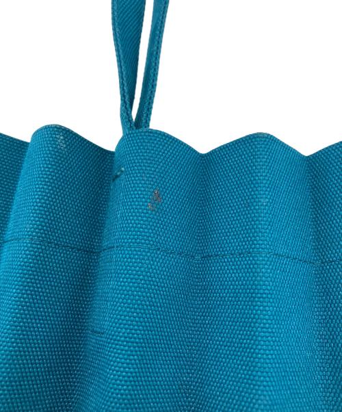 me ISSEY MIYAKE（ミーイッセイ ミヤケ）me ISSEY MIYAKE (ミーイッセイ ミヤケ) トランクプリーツミニバッグ グリーンの古着・服飾アイテム