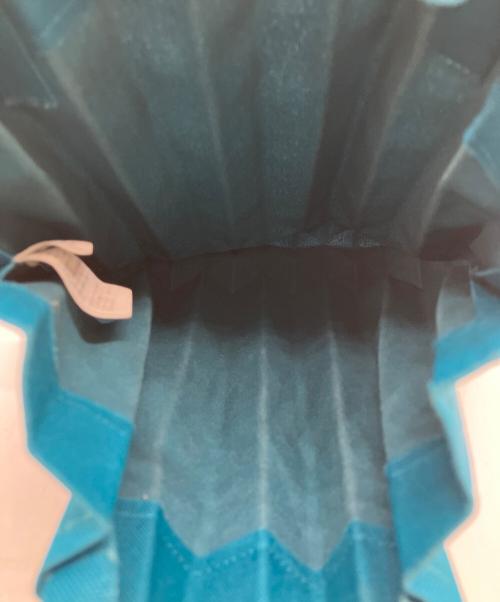 me ISSEY MIYAKE（ミーイッセイ ミヤケ）me ISSEY MIYAKE (ミーイッセイ ミヤケ) トランクプリーツミニバッグ グリーンの古着・服飾アイテム