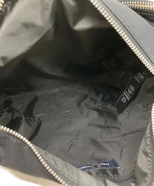 FRED PERRY（フレッドペリー）FRED PERRY (フレッドペリー) Brentham Crossbody Bag ブラックの古着・服飾アイテム