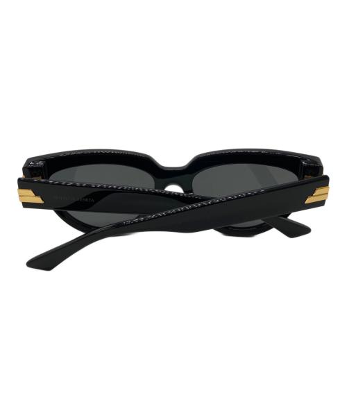 BOTTEGA VENETA（ボッテガベネタ）BOTTEGA VENETA (ボッテガベネタ) Narrow Cat Eye サングラス ブラック サイズ:55□19-145の古着・服飾アイテム