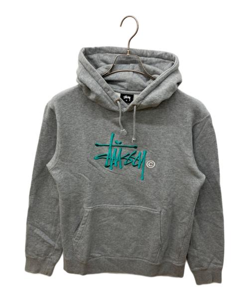 stussy（ステューシー）stussy (ステューシー) 刺繍プルオーバーパーカー グレー サイズ:Mの古着・服飾アイテム