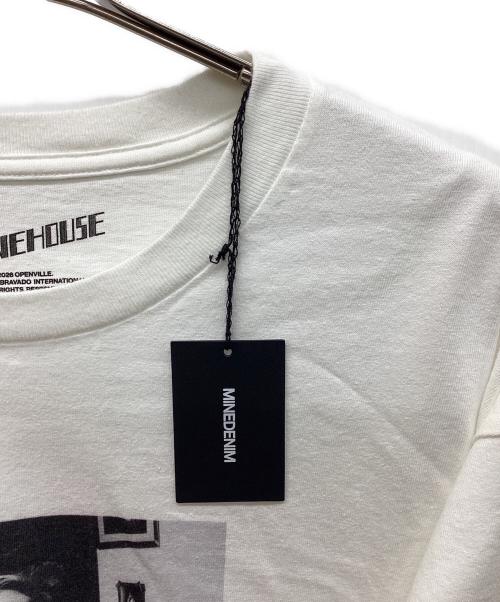 MINEDENIM（マインデニム）MINEDENIM (マインデニム) Amy Winehouse “Sitti ng On A Chair” Photo S/S Tee ホワイト サイズ:Lの古着・服飾アイテム