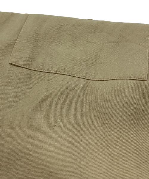 ‐（‐）‐ (‐) ヴィンテージレーヨンシャツ ベージュ サイズ:Lの古着・服飾アイテム