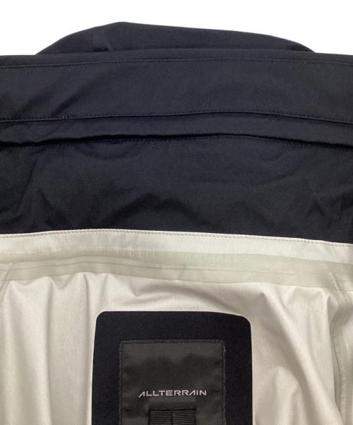 DESCENTE ALLTERRAIN（デザイント オルテライン）DESCENTE ALLTERRAIN (デザイント オルテライン) HARD SHELL JACKET CREAS ブラック サイズ:Mの古着・服飾アイテム