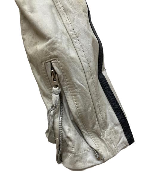 Schott（ショット）Schott (ショット) クラシックレーサーレザージャケット ホワイト サイズ:Lの古着・服飾アイテム
