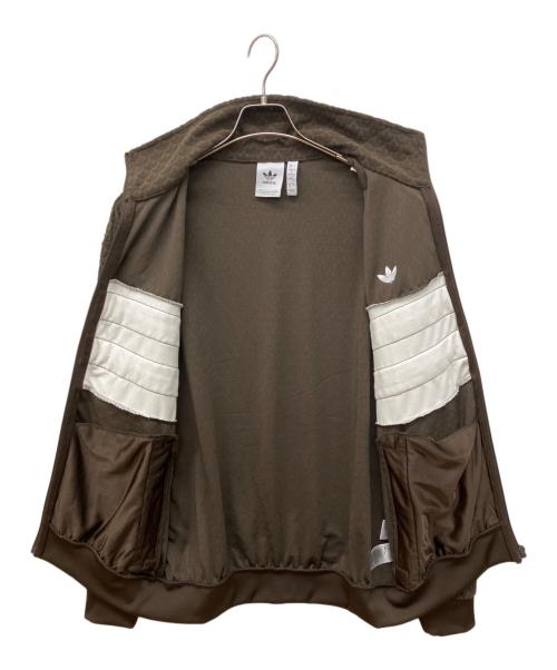 adidas（アディダス）adidas (アディダス) モノグラムトラックトップ ブラウン サイズ:2XLの古着・服飾アイテム
