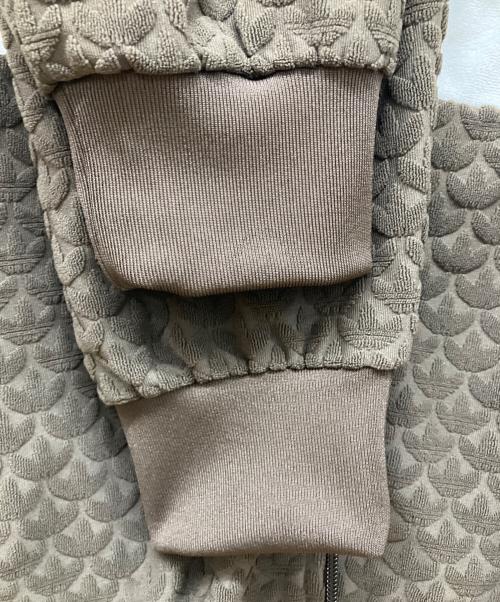 adidas（アディダス）adidas (アディダス) モノグラムトラックトップ ブラウン サイズ:2XLの古着・服飾アイテム