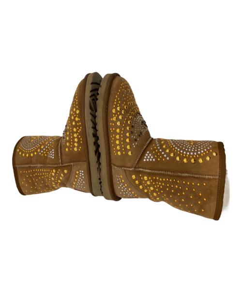 UGG（アグ）UGG (アグ) JIMMY CHOO (ジミーチュウ) コラボムートンブーツ ブラウン サイズ: 24cmの古着・服飾アイテム