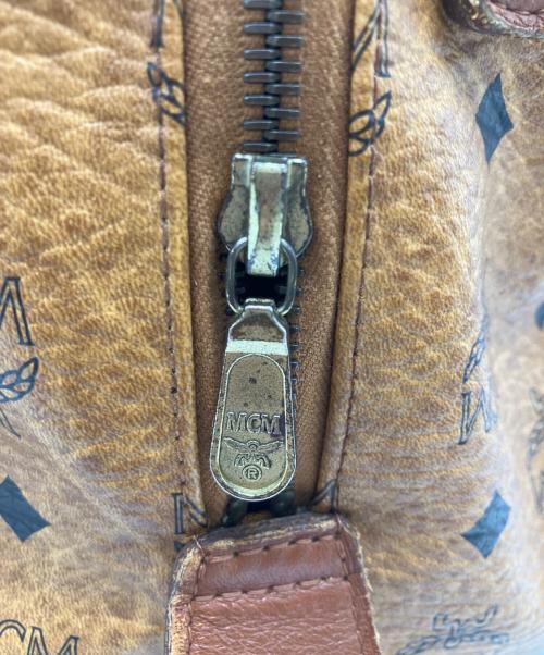MCM（エムシーエム）MCM (エムシーエム) ヴィセトス柄ボストンバッグ ブラウンの古着・服飾アイテム