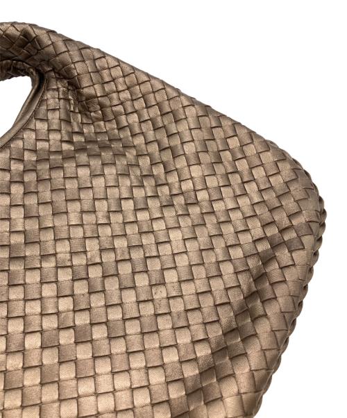 BOTTEGA VENETA（ボッテガベネタ）BOTTEGA VENETA (ボッテガベネタ) イントレチャートワンショルダーバッグ/ホーボーバッグ ブロンズの古着・服飾アイテム