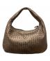 BOTTEGA VENETA（ボッテガベネタ）の古着「イントレチャートワンショルダーバッグ/ホーボーバッグ」｜ブロンズ