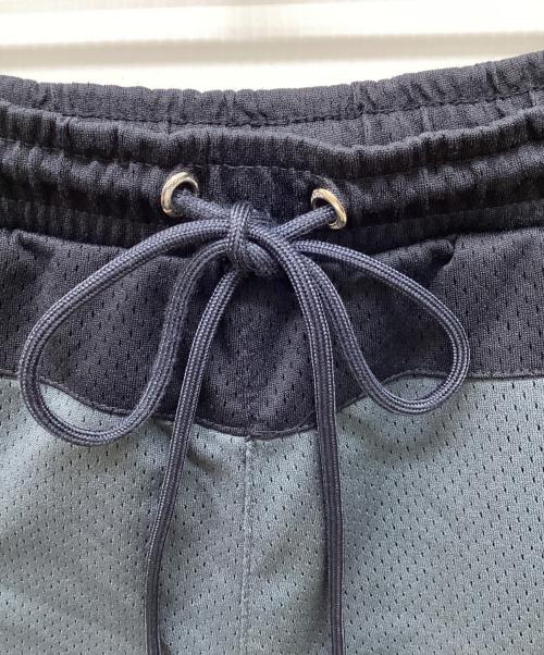 KITH（キス）KITH (キス) KITH TURBO MESH SHORT グレー サイズ:記載なしの古着・服飾アイテム