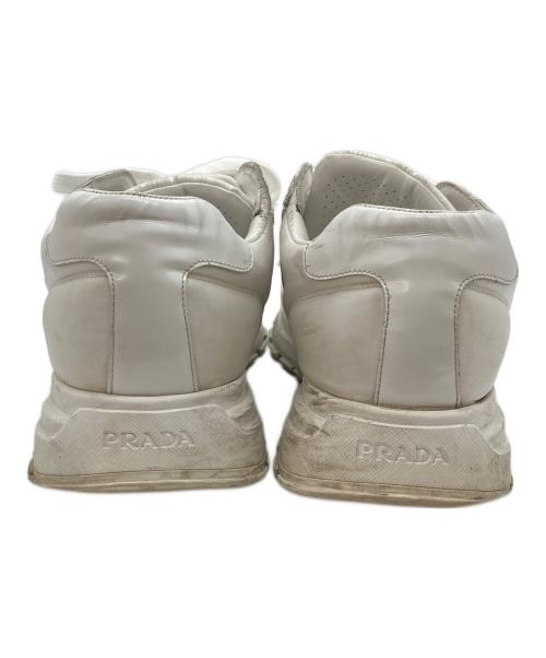 PRADA（プラダ）PRADA (プラダ) Prax 01 Re-Nylon ブラッシュドレザースニーカー ホワイト サイズ:9 1/2の古着・服飾アイテム