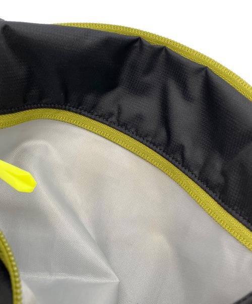 ARC'TERYX（アークテリクス）ARC'TERYX (アークテリクス) Hilliard Crossbody Bag ブラックの古着・服飾アイテム