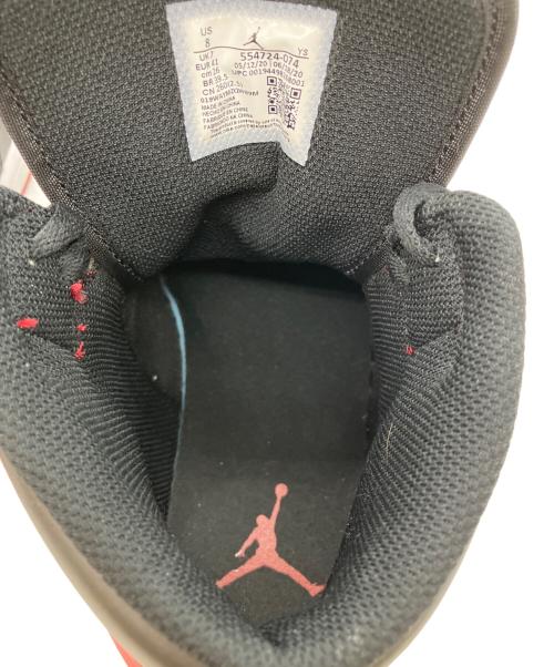 NIKE（ナイキ）NIKE (ナイキ) AIR JORDAN1 MID レッド×ブラック サイズ:26の古着・服飾アイテム