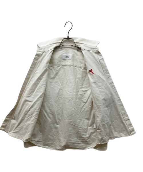 AMI Alexandre Mattiussi（アミアレクサンドルマテュッシ）AMI Alexandre Mattiussi (アミアレクサンドルマテュッシ) SMALL HEART LOGO OXFORD SHIRT ホワイト サイズ:38の古着・服飾アイテム