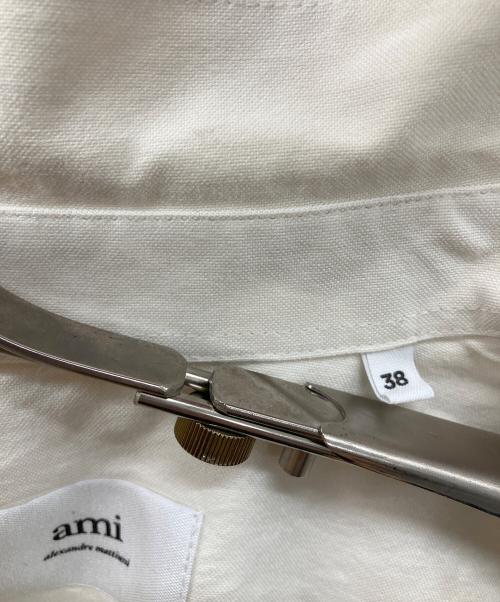 AMI Alexandre Mattiussi（アミアレクサンドルマテュッシ）AMI Alexandre Mattiussi (アミアレクサンドルマテュッシ) SMALL HEART LOGO OXFORD SHIRT ホワイト サイズ:38の古着・服飾アイテム