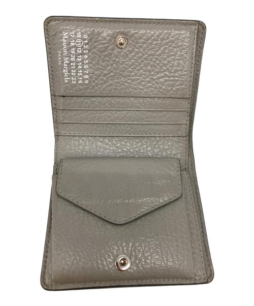 Maison Margiela（メゾンマルジェラ）Maison Margiela (メゾンマルジェラ) 4ステッチ 二つ折り ウォレット グレーの古着・服飾アイテム