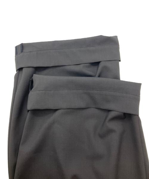 MARKAWARE（マーカウェア）MARKAWARE (マーカウェア) TRIPLE PLEATED EASY TROUSERS ブラック サイズ:1の古着・服飾アイテム