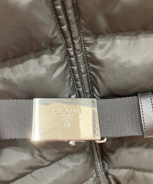 PRADA（プラダ）PRADA (プラダ) トライアングルプレート ダウンコート ブラック サイズ:38の古着・服飾アイテム