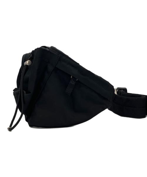 PRADA（プラダ）PRADA (プラダ) ロゴ金具 ナイロンウエストバッグ ブラックの古着・服飾アイテム