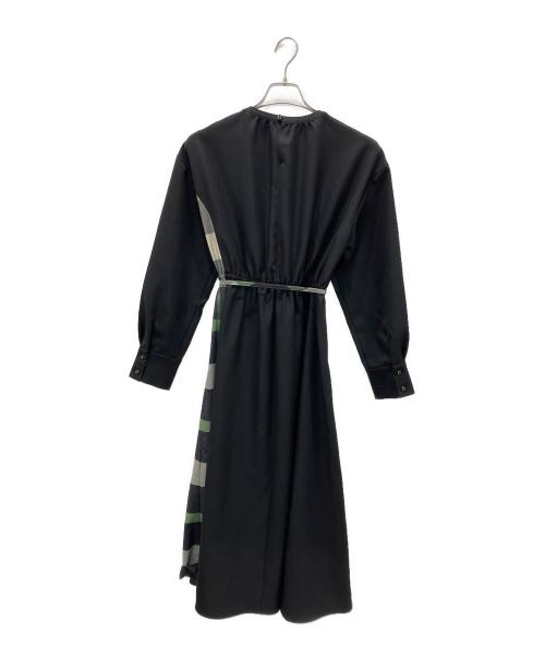 CB CRESTBRIDGE（シービークレストブリッジ）CB CRESTBRIDGE (シービークレストブリッジ) サイドチェック切替ラウンドネックワンピース ブラック×グリーン サイズ:Mの古着・服飾アイテム