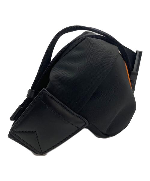 BURBERRY（バーバリー）BURBERRY (バーバリー) バッジアップリケ ソニー バムバッグ ブラックの古着・服飾アイテム