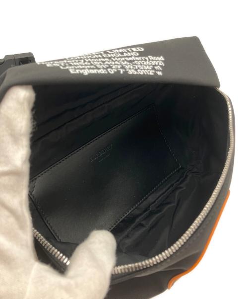 BURBERRY（バーバリー）BURBERRY (バーバリー) バッジアップリケ ソニー バムバッグ ブラックの古着・服飾アイテム