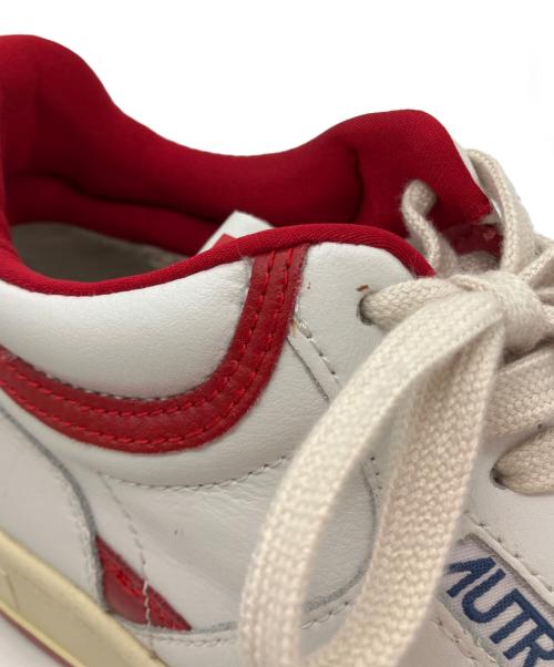 AUTRY（オートリ―）AUTRY (オートリ―) MEDALIST LOW ホワイト×レッド サイズ:27.5の古着・服飾アイテム