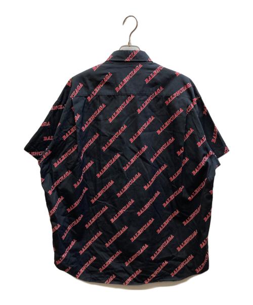 BALENCIAGA（バレンシアガ）BALENCIAGA (バレンシアガ) Alloverスポーティジップアップ半袖シャツ/621955 TILR8 ブラック サイズ:37の古着・服飾アイテム