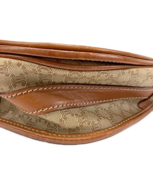 CELINE（セリーヌ）CELINE (セリーヌ) マカダム柄 フラップショルダーバッグ ブラウンの古着・服飾アイテム