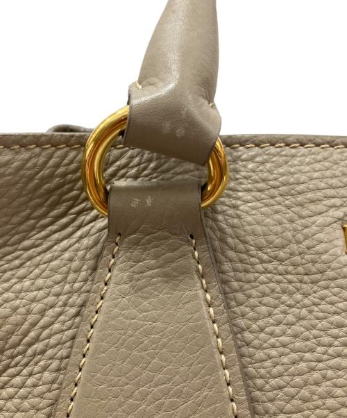 PRADA（プラダ）PRADA (プラダ) ヴィッテロダイノ レザー 2WAY ハンドバッグ ベージュの古着・服飾アイテム