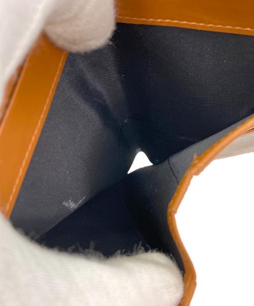 Salvatore Ferragamo（サルヴァトーレ フェラガモ）Salvatore Ferragamo (サルヴァトーレ フェラガモ) 2つ折り財布 ベージュの古着・服飾アイテム