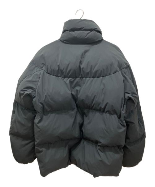 STUDIO NICHOLSON（スタジオ ニコルソン）STUDIO NICHOLSON (スタジオ ニコルソン) ECODOWN RECYCLD POLY エコダウンジャケット グレー サイズ:Mの古着・服飾アイテム