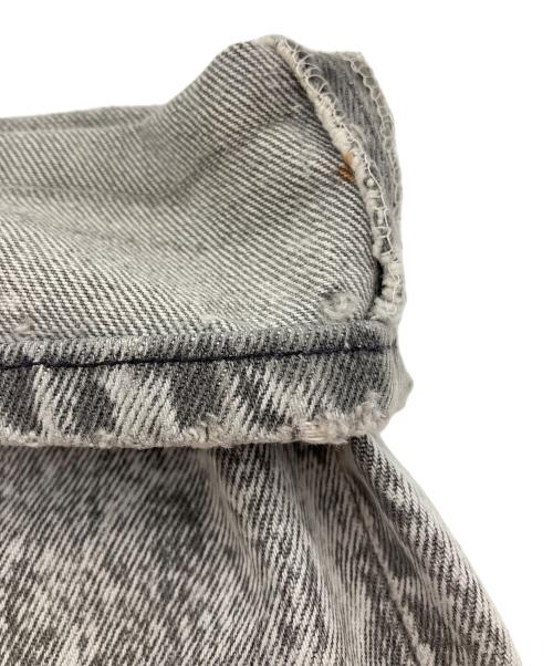 LEVI'S（リーバイス）LEVI'S (リーバイス) 90S 501ケミカルウォッシュデニムパンツ グレー サイズ:32の古着・服飾アイテム