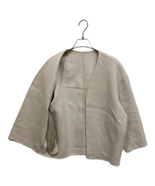 23区（ニジュウサンク）23区 (ニジュウサンク) MANTECO リバー ショート コート アイボリー サイズ:30の古着・服飾アイテム